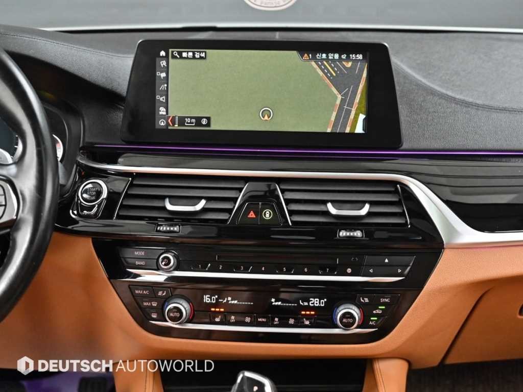 BMW 5시리즈 5시리즈 (G30) 520d 럭셔리 스페셜 에디션 이미지 14