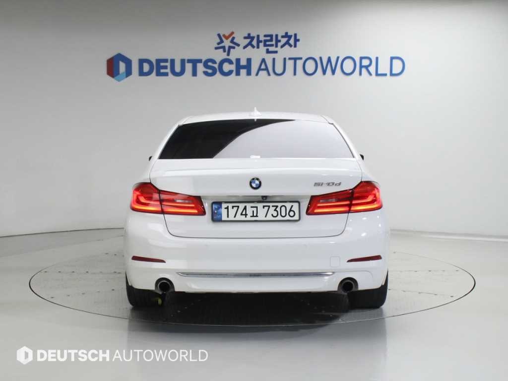 BMW 5시리즈 5시리즈 (G30) 520d 럭셔리 스페셜 에디션 이미지 4
