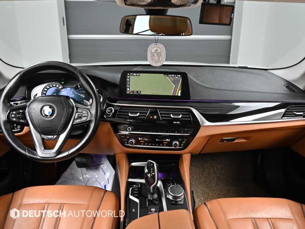 BMW 5시리즈 5시리즈 (G30) 520d 럭셔리 스페셜 에디션 이미지 7
