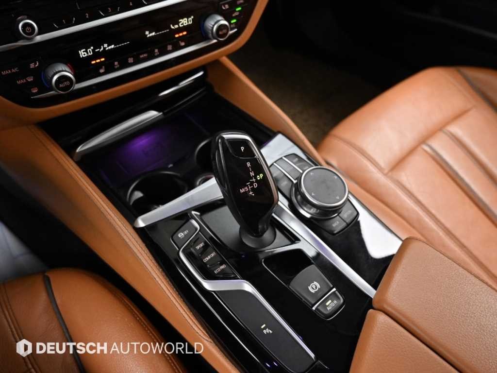 BMW 5시리즈 5시리즈 (G30) 520d 럭셔리 스페셜 에디션 이미지 9