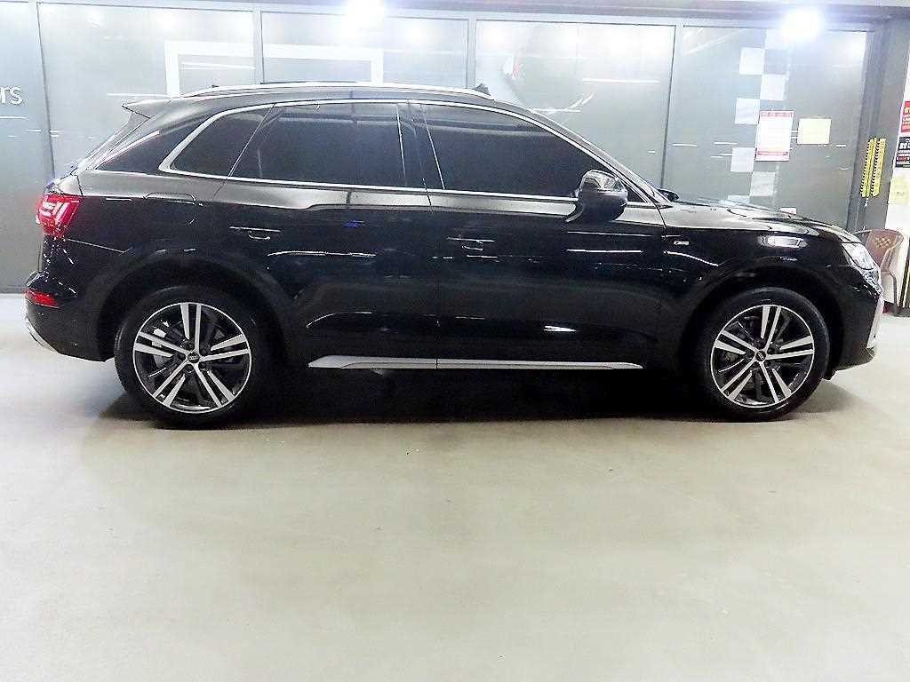 아우디 Q5 Q5 (FY) 45 TFSI 콰트로 프리미엄 이미지 3