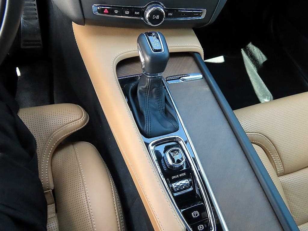 볼보 S90 T5 인스크립션 이미지 11