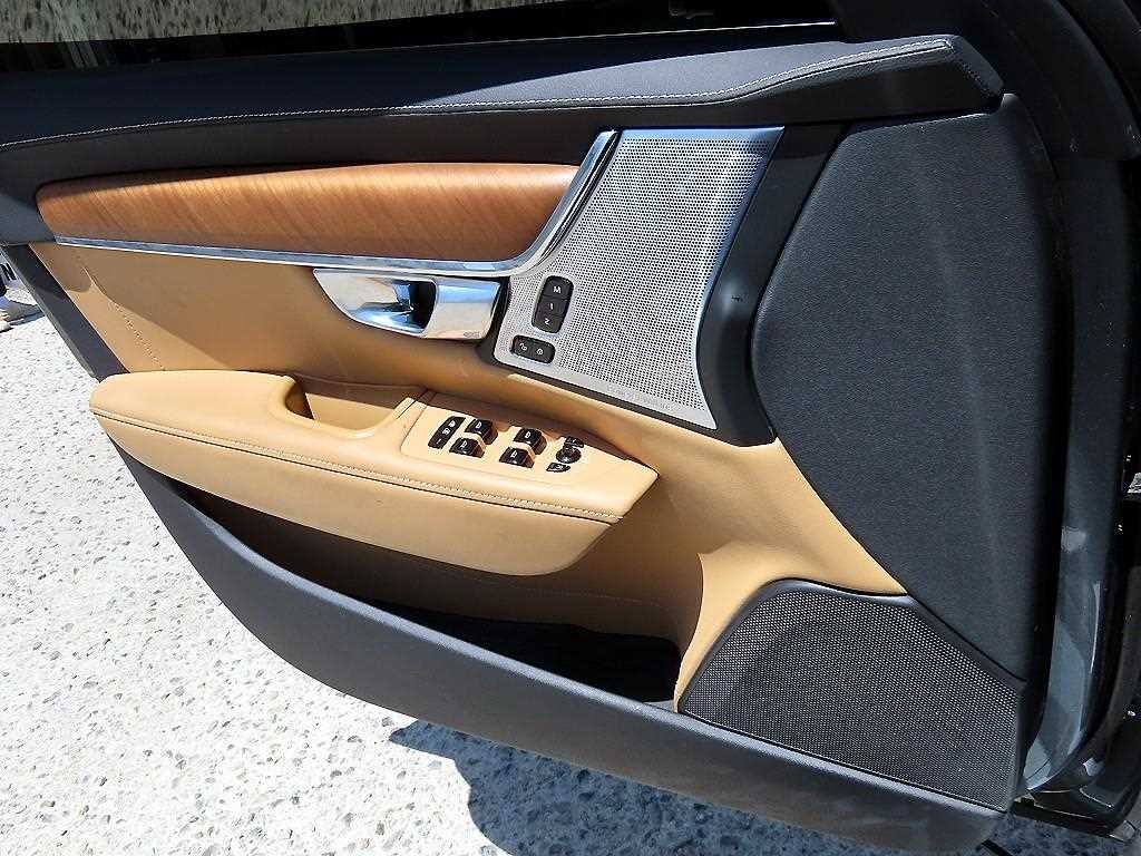볼보 S90 T5 인스크립션 이미지 12