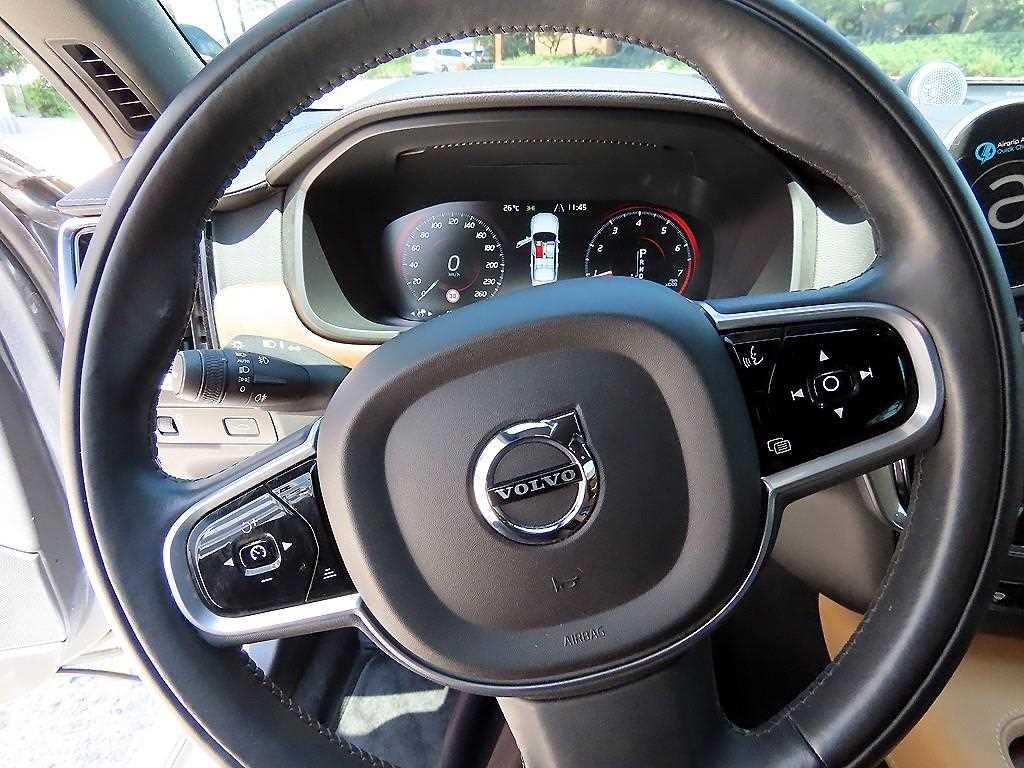 볼보 S90 T5 인스크립션 이미지 8