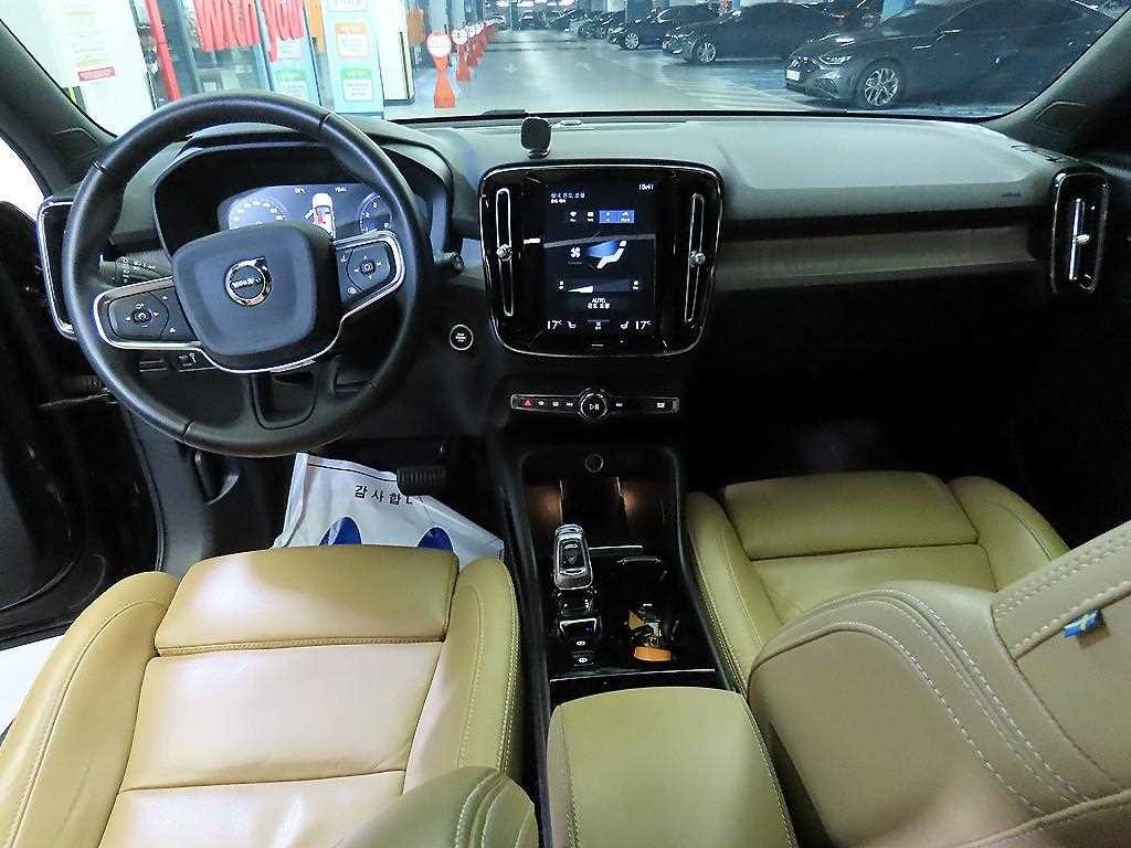 볼보 XC40 B4 AWD 인스크립션 이미지 10