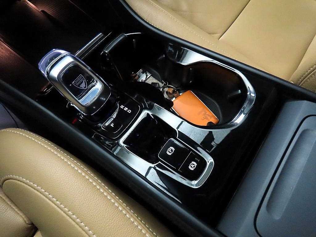 볼보 XC40 B4 AWD 인스크립션 이미지 12