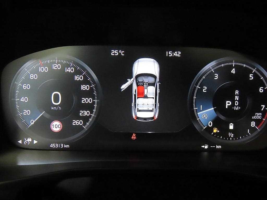 볼보 XC40 B4 AWD 인스크립션 이미지 9