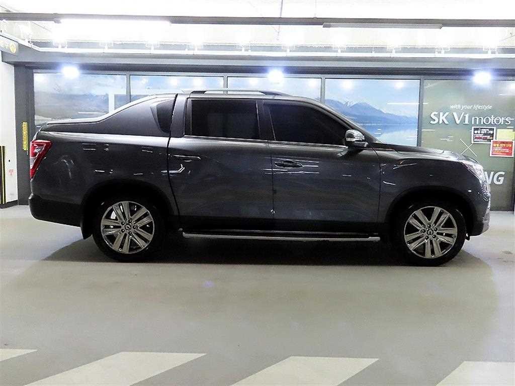 KG모빌리티(쌍용) 렉스턴 렉스턴 스포츠 4WD 디젤 2.2 프레스티지 이미지 3