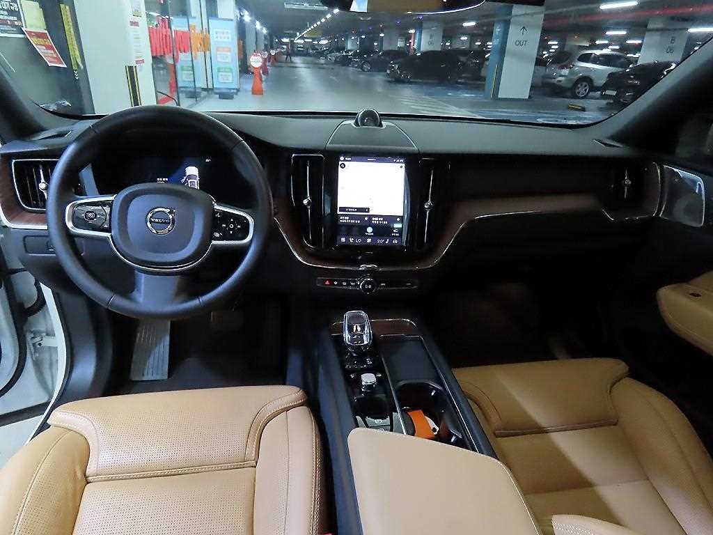 볼보 XC60 XC60(2세대) B6 AWD 울트라 브라이트 이미지 10