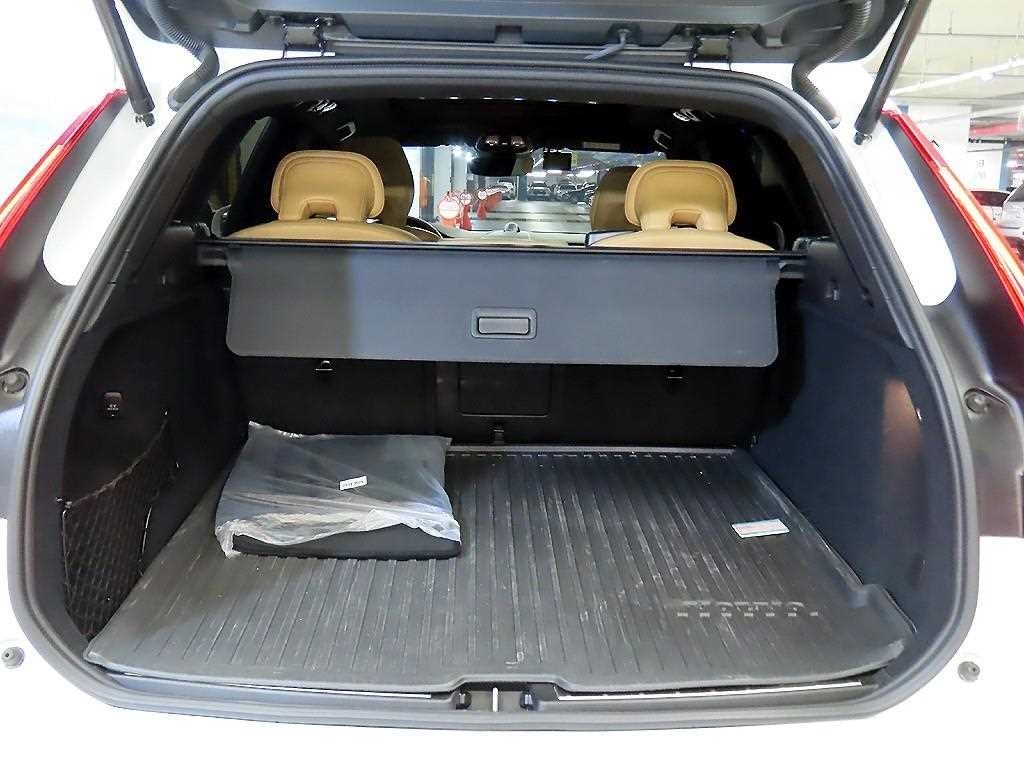 볼보 XC60 XC60(2세대) B6 AWD 울트라 브라이트 이미지 17