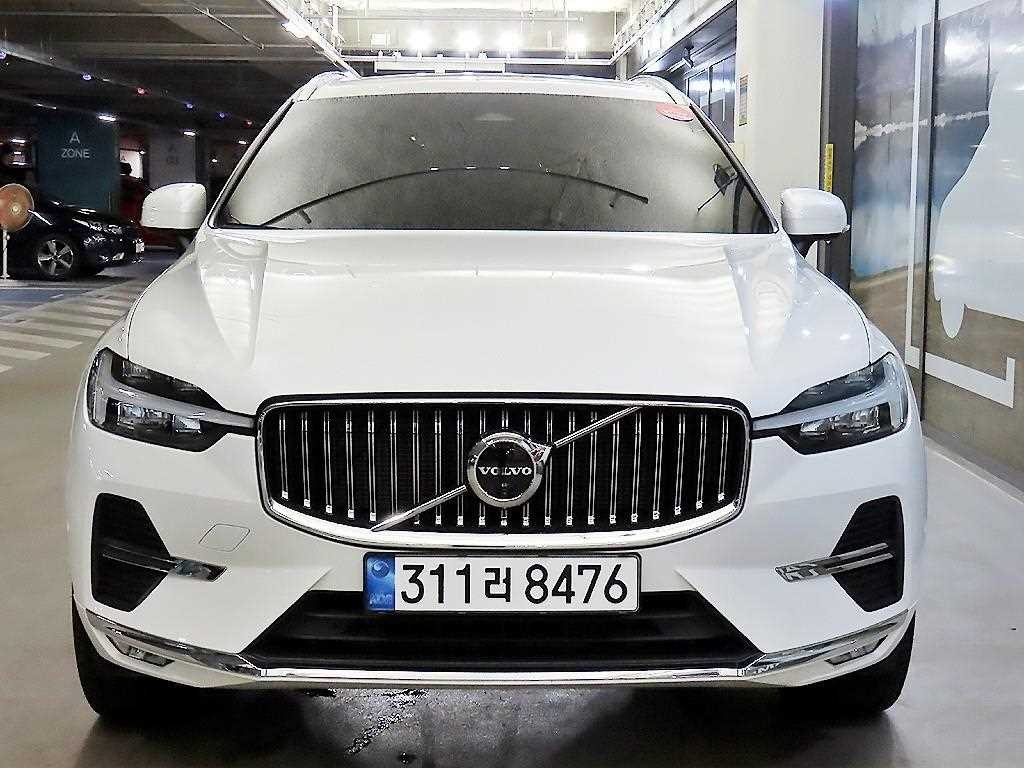 볼보 XC60 XC60(2세대) B6 AWD 울트라 브라이트 이미지 2
