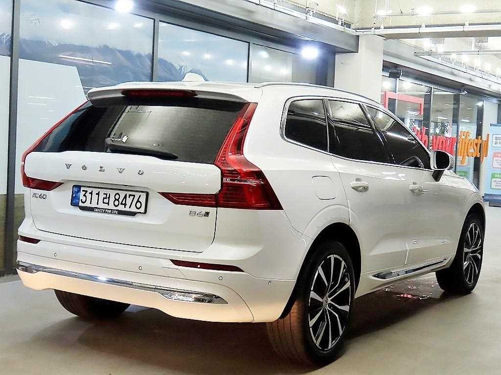 볼보 XC60 XC60(2세대) B6 AWD 울트라 브라이트 이미지 4