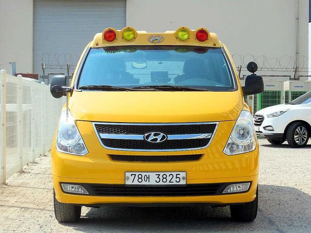 현대 스타렉스 그랜드 스타렉스 12인승 왜건 2WD 어린이보호차 CVX 럭셔리 이미지 1