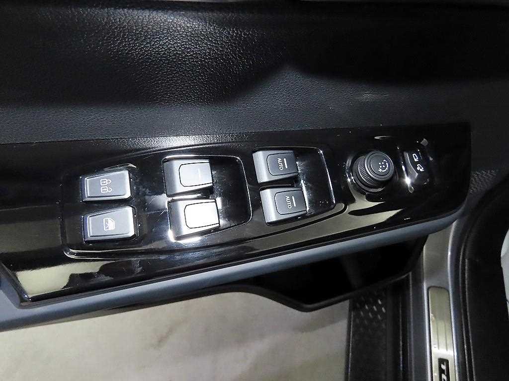 KG모빌리티(쌍용) 토레스 1.5 GDI-T 4WD T7 이미지 13