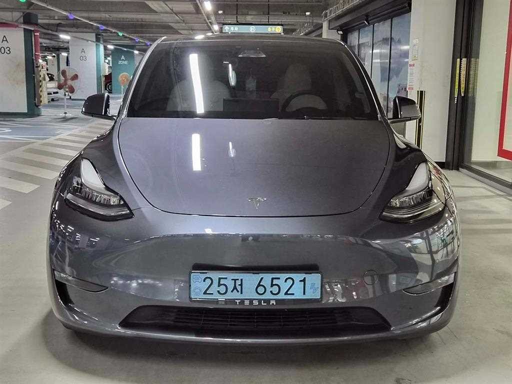 테슬라 모델 Y 롱 레인지 이미지 2