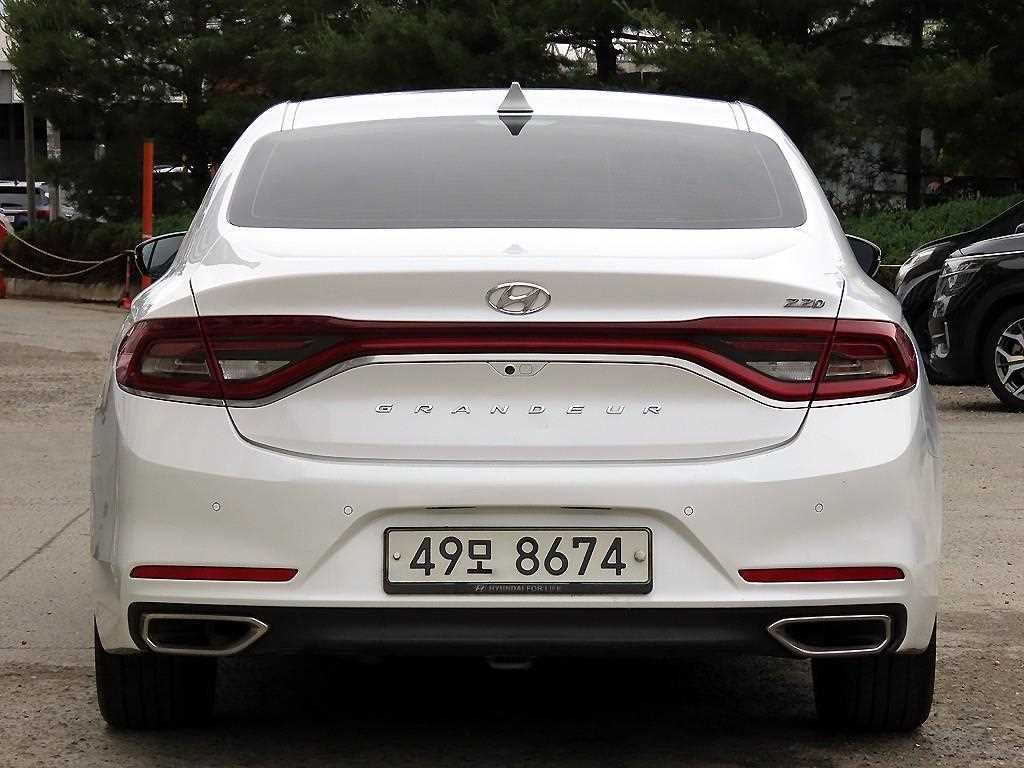 현대 그랜저 그랜저 IG 2.2 VGT 프리미엄 스페셜 이미지 4