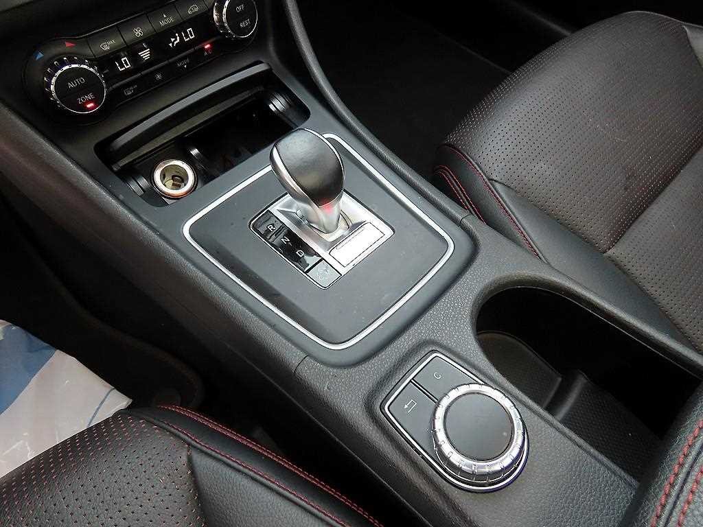 벤츠 GLA 클래스 GLA클래스 X156 GLA45 AMG 4MATIC 이미지 10