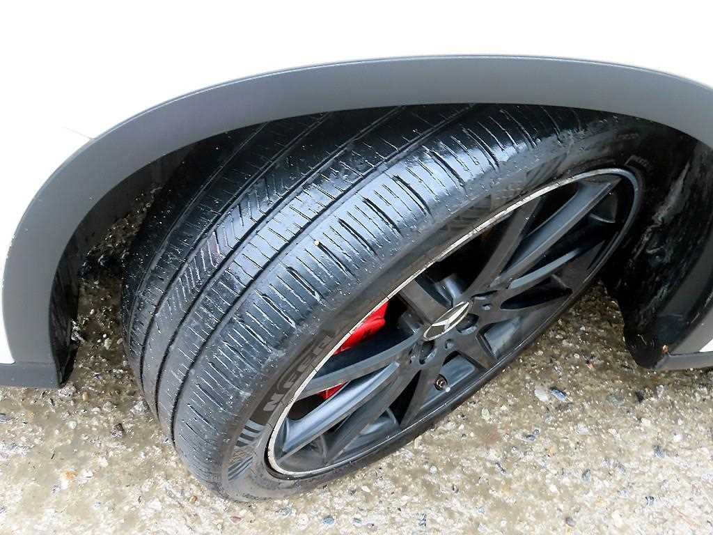 벤츠 GLA 클래스 GLA클래스 X156 GLA45 AMG 4MATIC 이미지 20