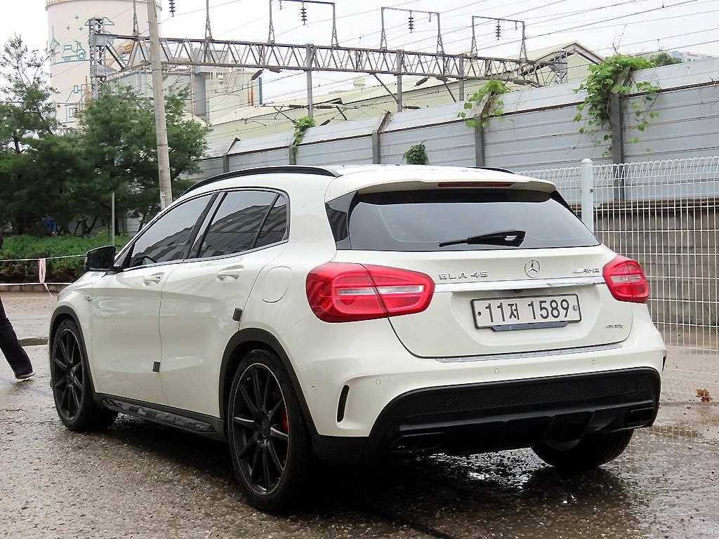 벤츠 GLA 클래스 GLA클래스 X156 GLA45 AMG 4MATIC 이미지 3