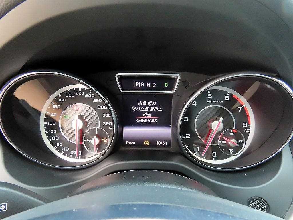 벤츠 GLA 클래스 GLA클래스 X156 GLA45 AMG 4MATIC 이미지 9