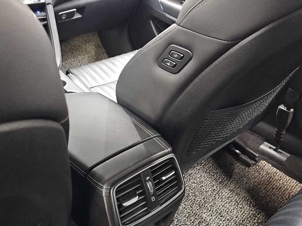 제네시스 G70 2.0T AWD 엘리트 이미지 14