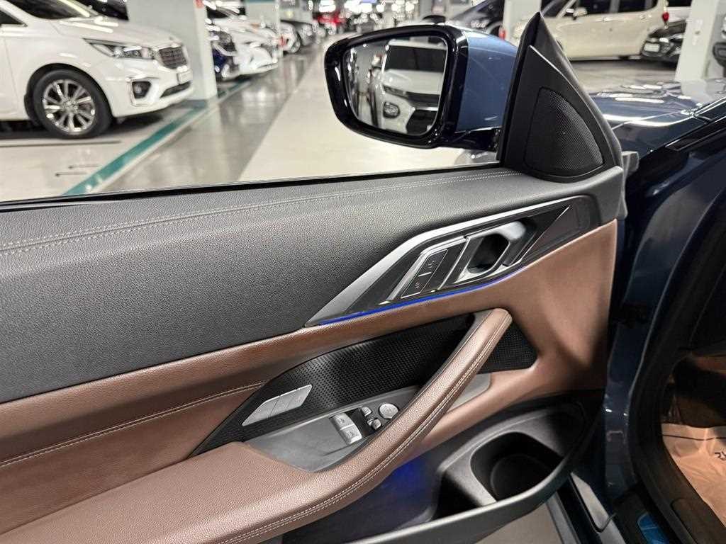 BMW 4시리즈 4시리즈 (G22) 420i 쿠페 M 스포츠 이미지 11