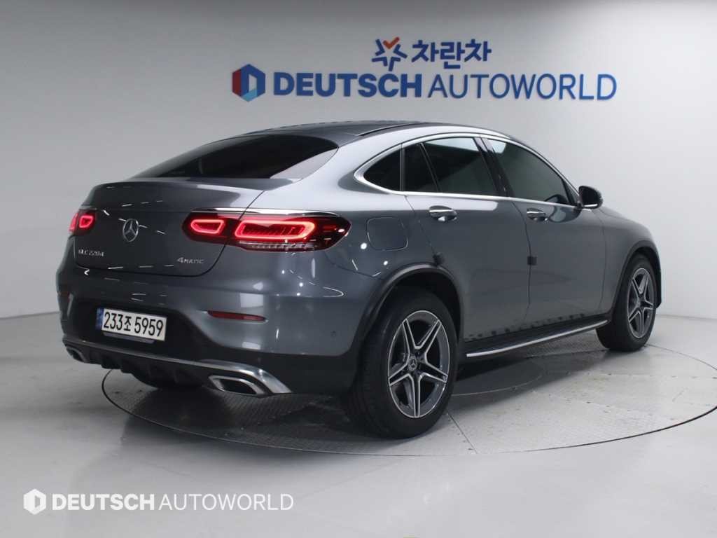 벤츠 GLC 클래스 GLC클래스 X253 GLC 220 d 4MATIC 쿠페 이미지 2