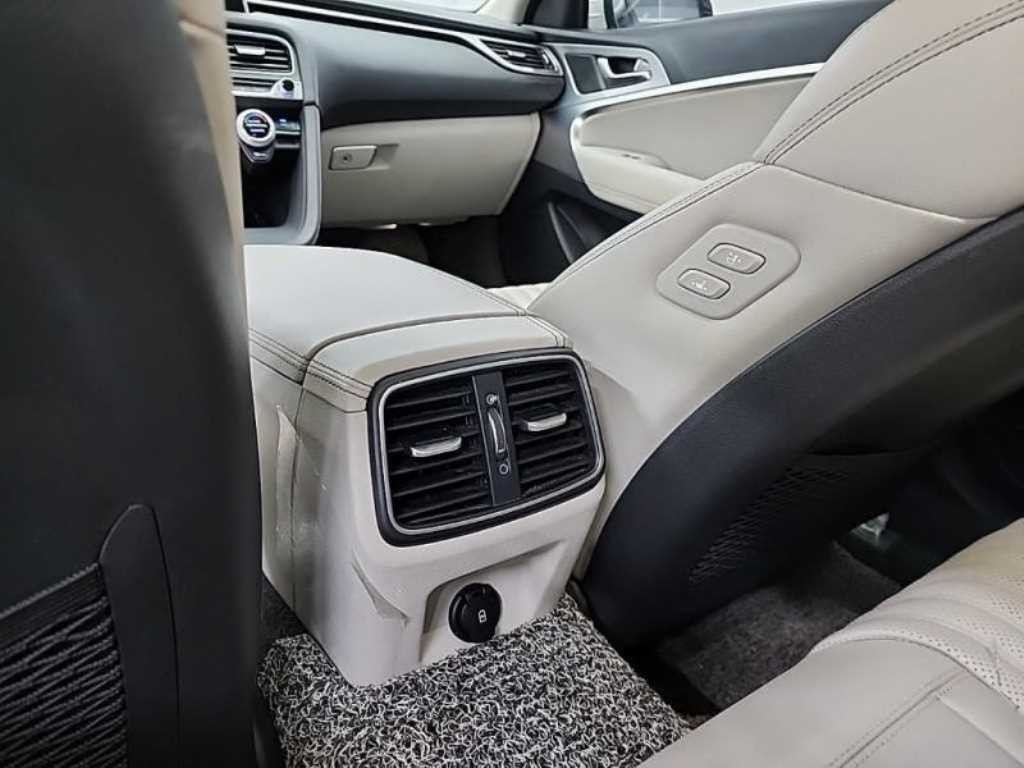 제네시스 G70 2.0T AWD 엘리트 이미지 13