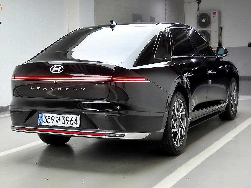 현대 그랜저 그랜저 (GN7) 가솔린 2.5 2WD 익스클루시브 이미지 4