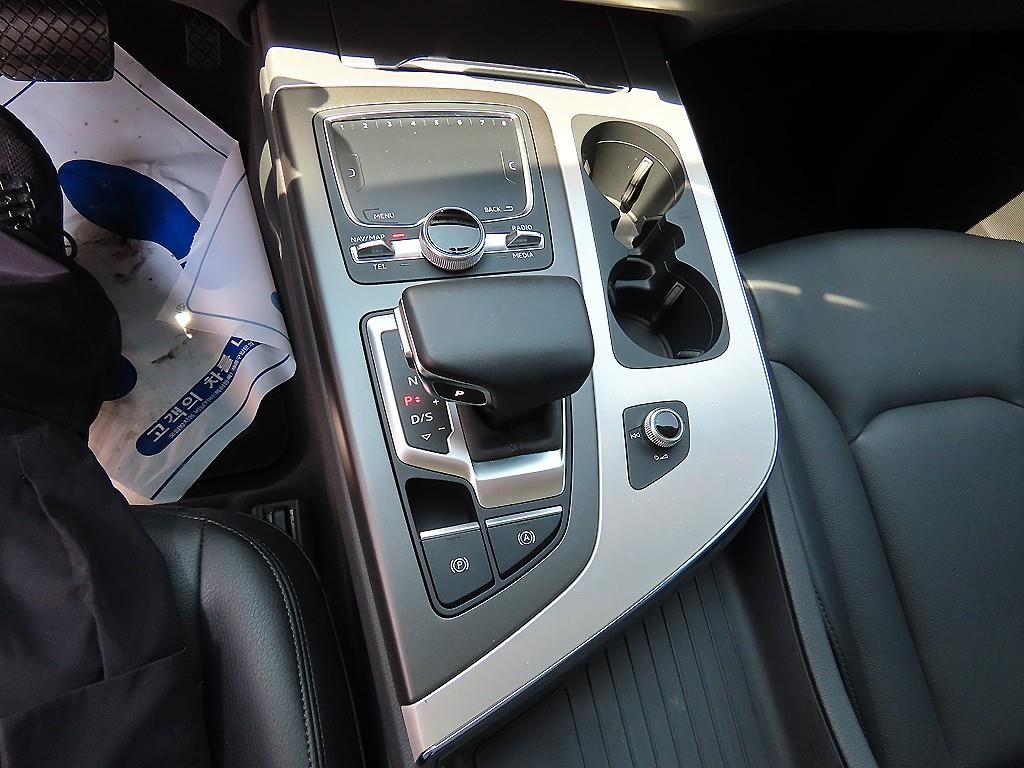아우디 Q7 Q7 (4M) 45 TFSI 콰트로 이미지 10