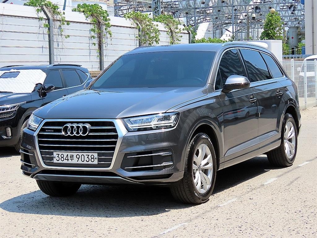 아우디 Q7 Q7 (4M) 45 TFSI 콰트로 이미지 2