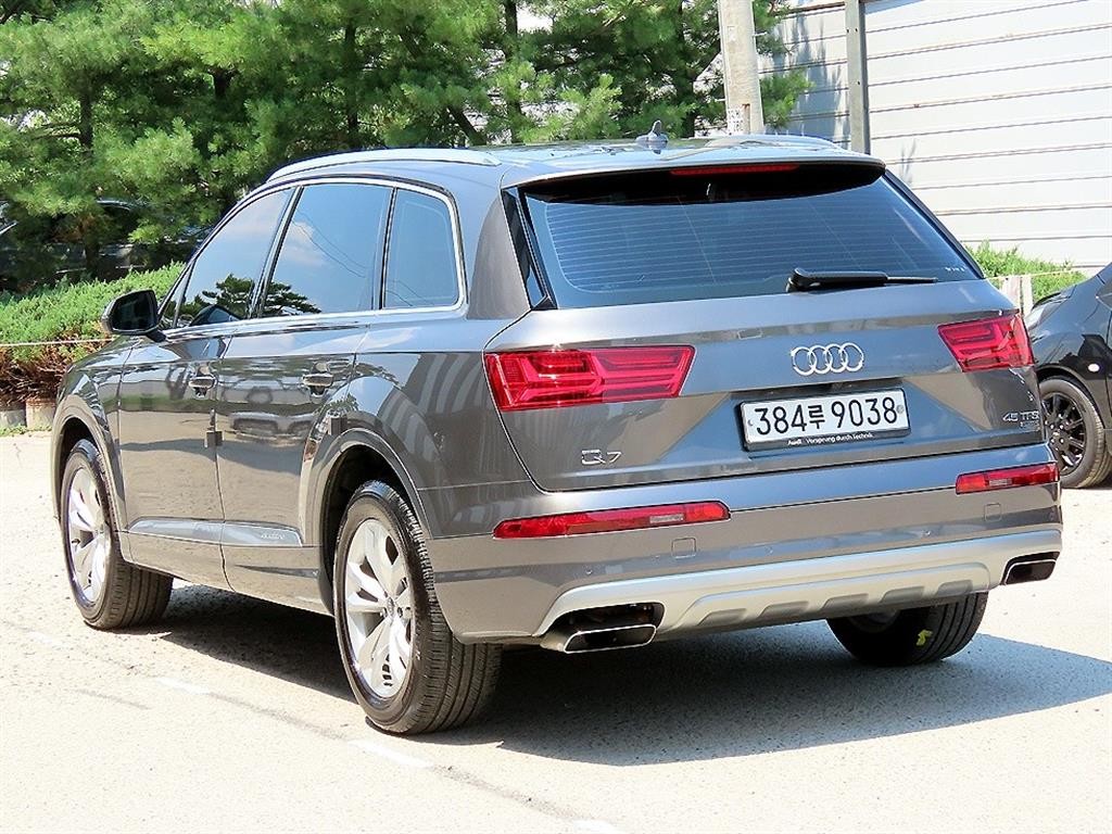 아우디 Q7 Q7 (4M) 45 TFSI 콰트로 이미지 3