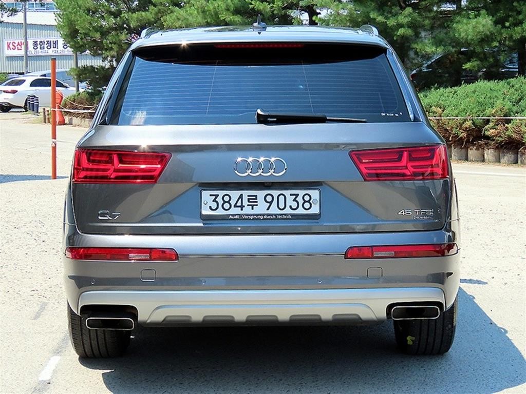 아우디 Q7 Q7 (4M) 45 TFSI 콰트로 이미지 4