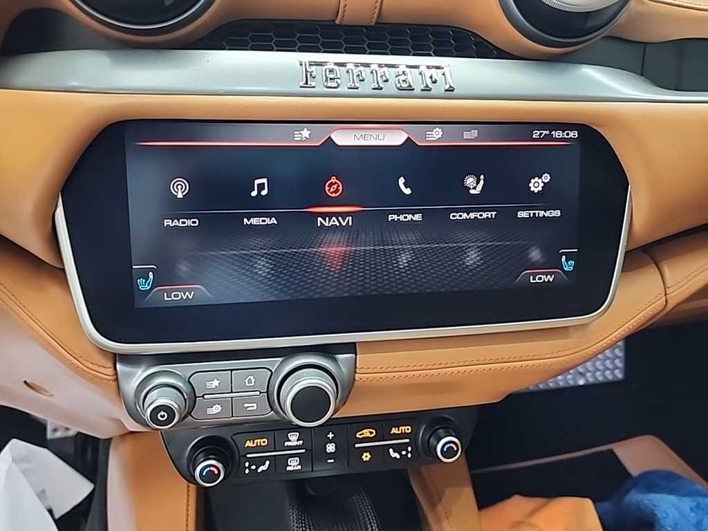페라리 포르토피노 3.9 V8 이미지 10
