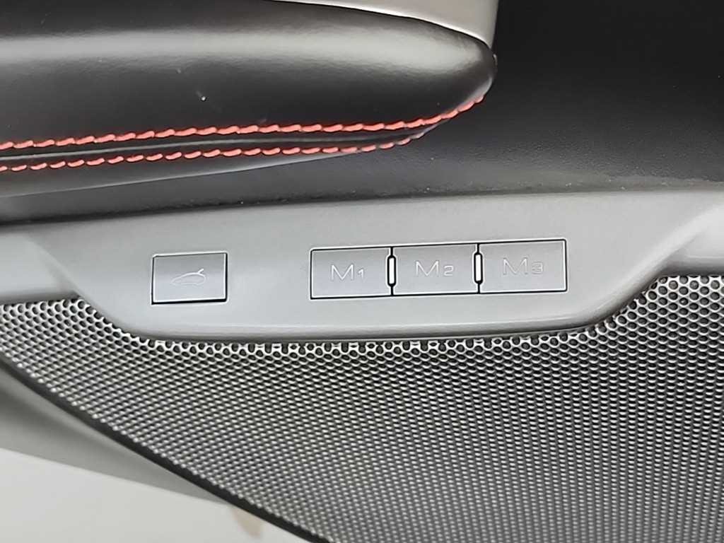 페라리 포르토피노 3.9 V8 이미지 17