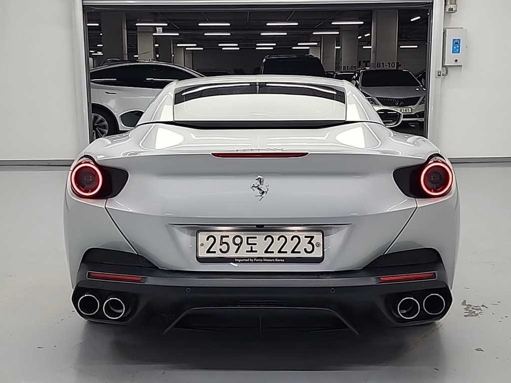 페라리 포르토피노 3.9 V8 이미지 3