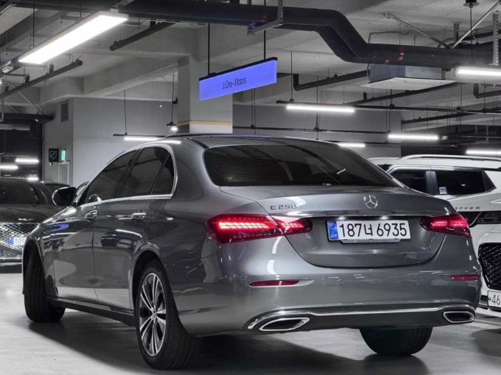 벤츠 E 클래스 E-클래스 W213 E250 아방가르드 이미지 3