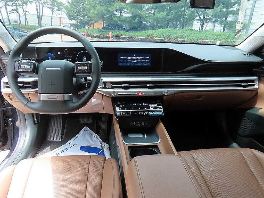 현대 그랜저 그랜저 (GN7) 가솔린 2.5 2WD 익스클루시브 이미지 1