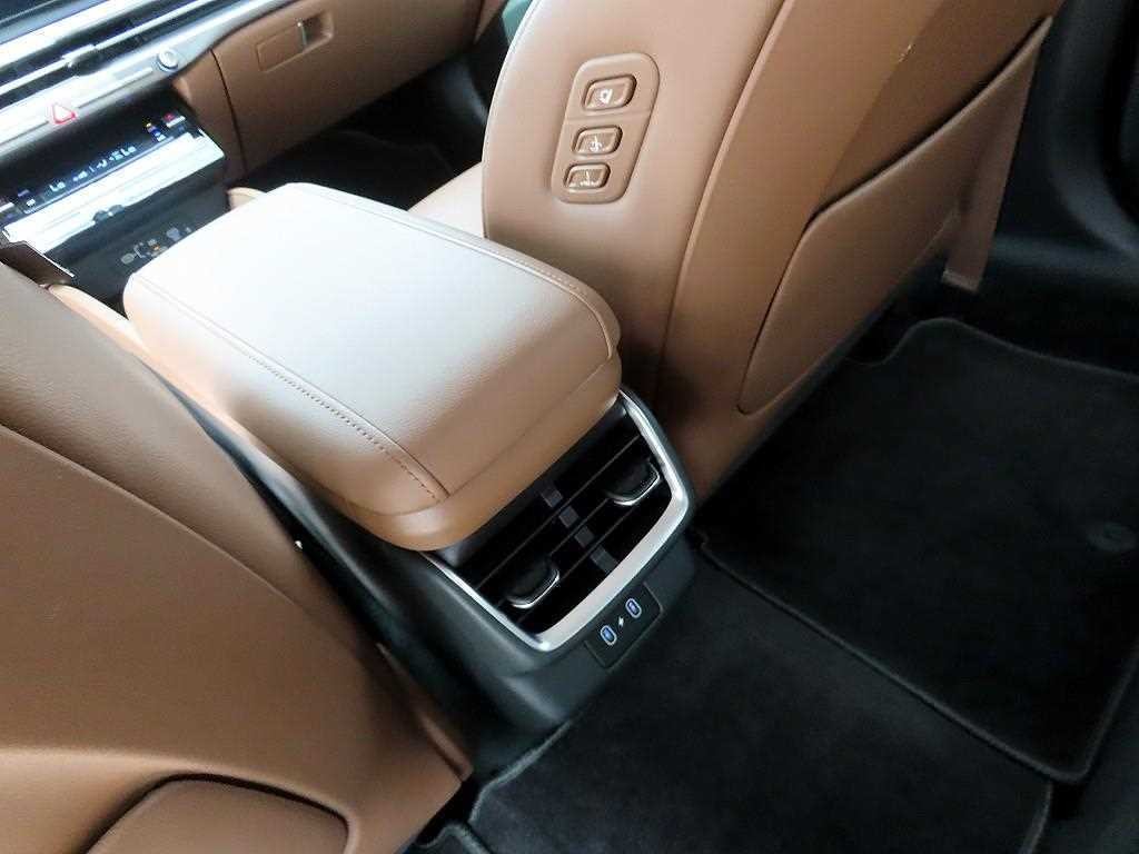 현대 그랜저 그랜저 (GN7) 가솔린 2.5 2WD 익스클루시브 이미지 6