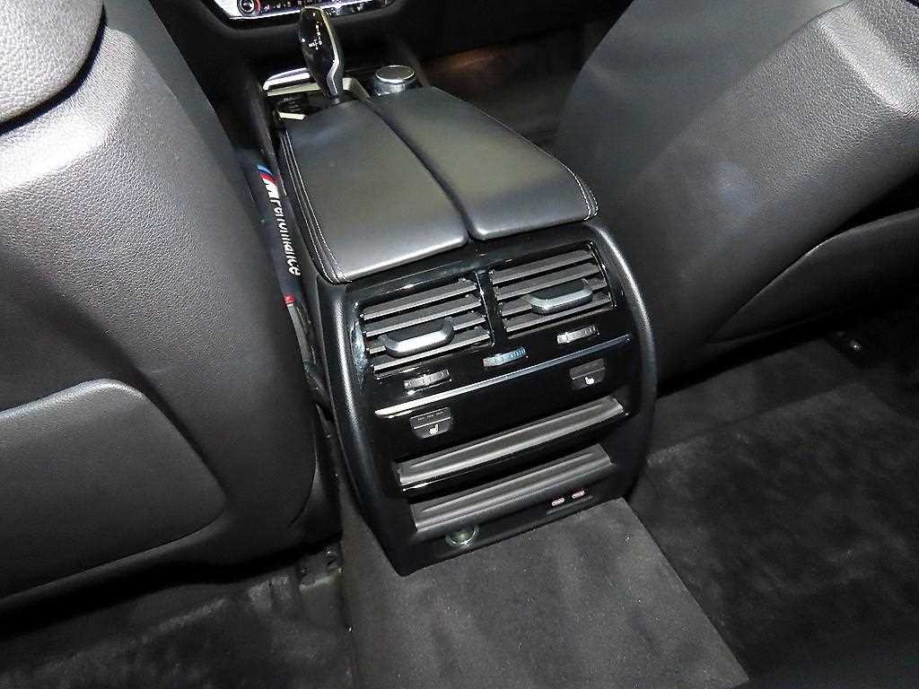 BMW 5시리즈 5시리즈 (G30) 530i M 스포츠 플러스 이미지 15