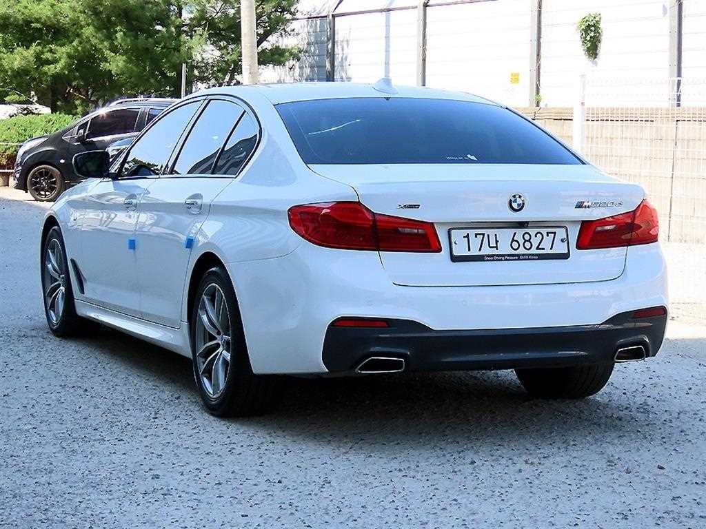 BMW 5시리즈 5시리즈 (G30) 520d xDrive M 스포츠 플러스 이미지 3
