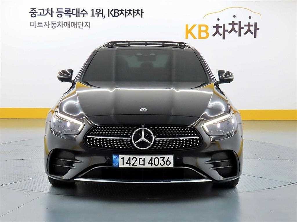벤츠 E 클래스 E-클래스 W213 E300 4MATIC AMG LINE 이미지 1