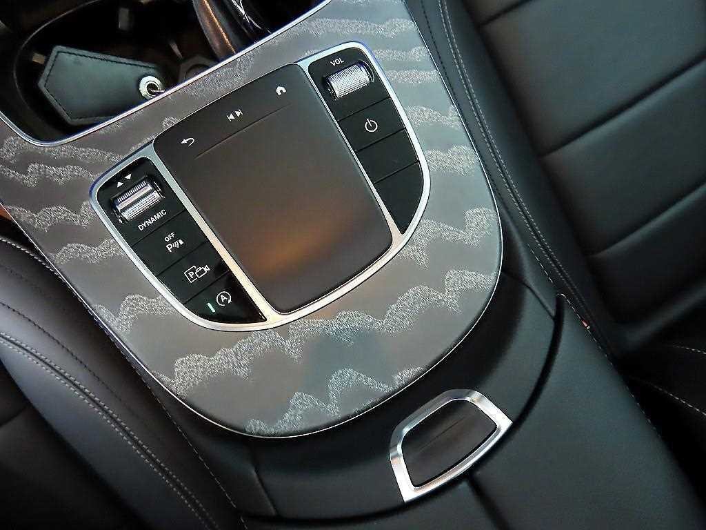 벤츠 E 클래스 E-클래스 W213 E300 4MATIC AMG LINE 이미지 13