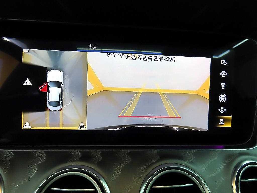 벤츠 E 클래스 E-클래스 W213 E300 4MATIC AMG LINE 이미지 16