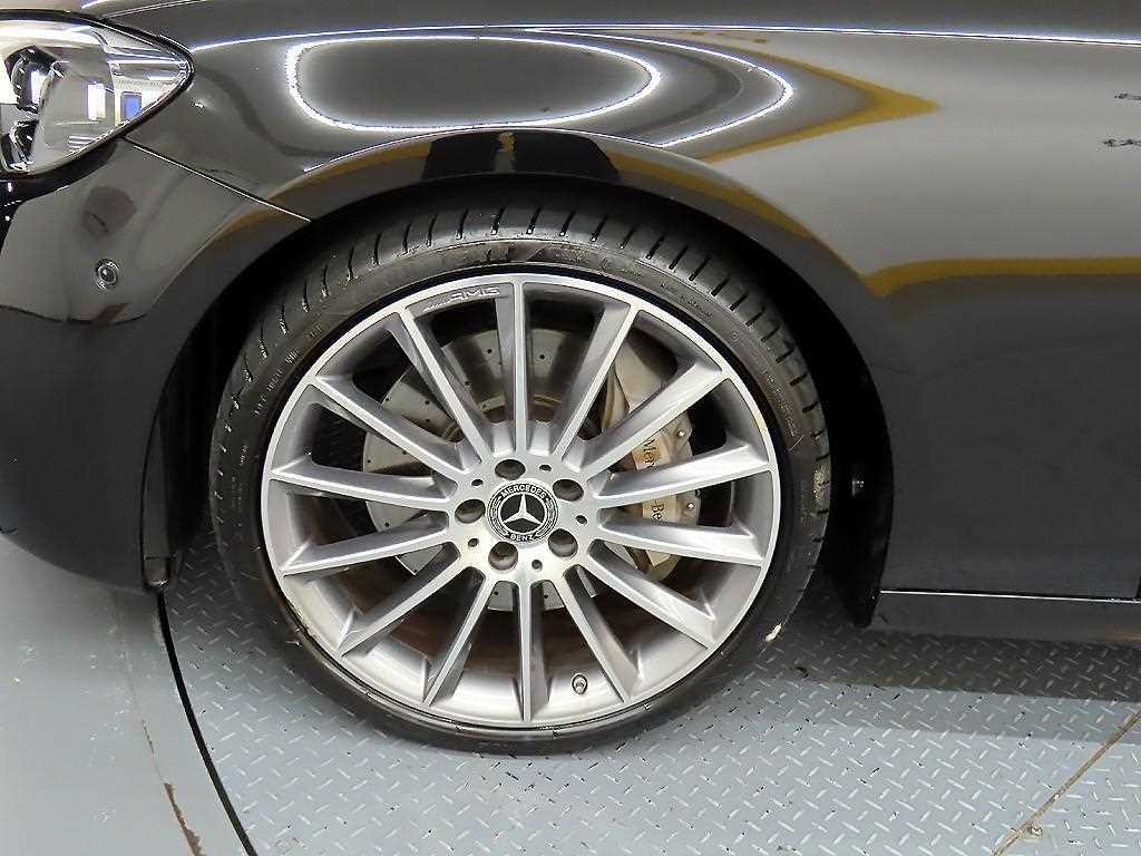 벤츠 E 클래스 E-클래스 W213 E300 4MATIC AMG LINE 이미지 20