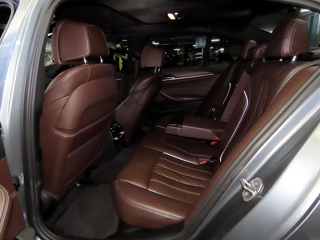 BMW 5시리즈 5시리즈 (G30) 530i M 스포츠 플러스 이미지 7