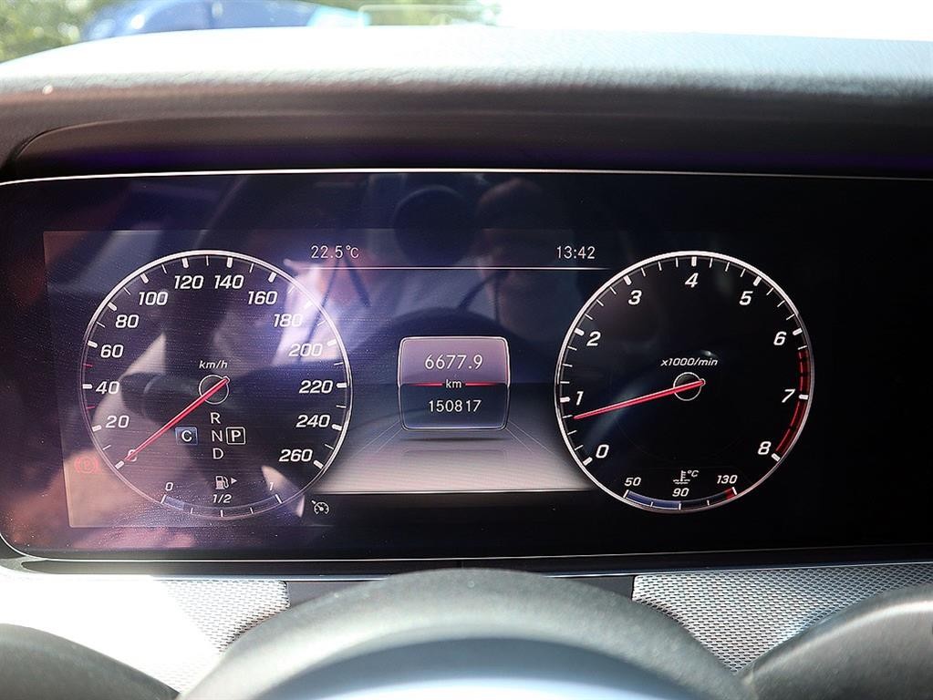 벤츠 E 클래스 E-클래스 W213 E300 AMG LINE 이미지 9