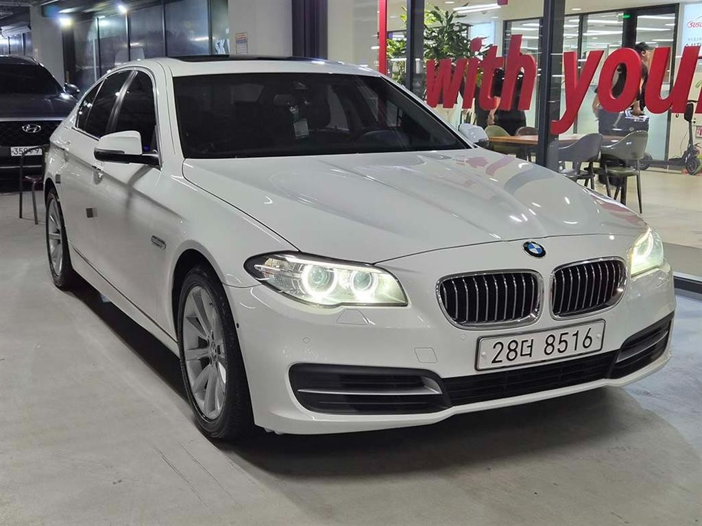 BMW 5시리즈 5시리즈 (F10) 528i 이미지 1