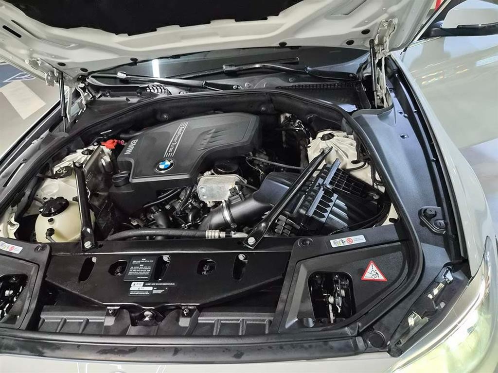 BMW 5시리즈 5시리즈 (F10) 528i 이미지 19