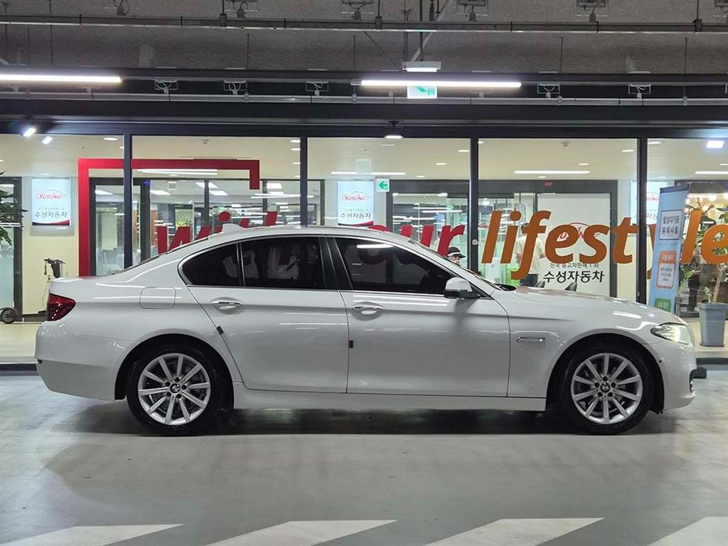 BMW 5시리즈 5시리즈 (F10) 528i 이미지 3